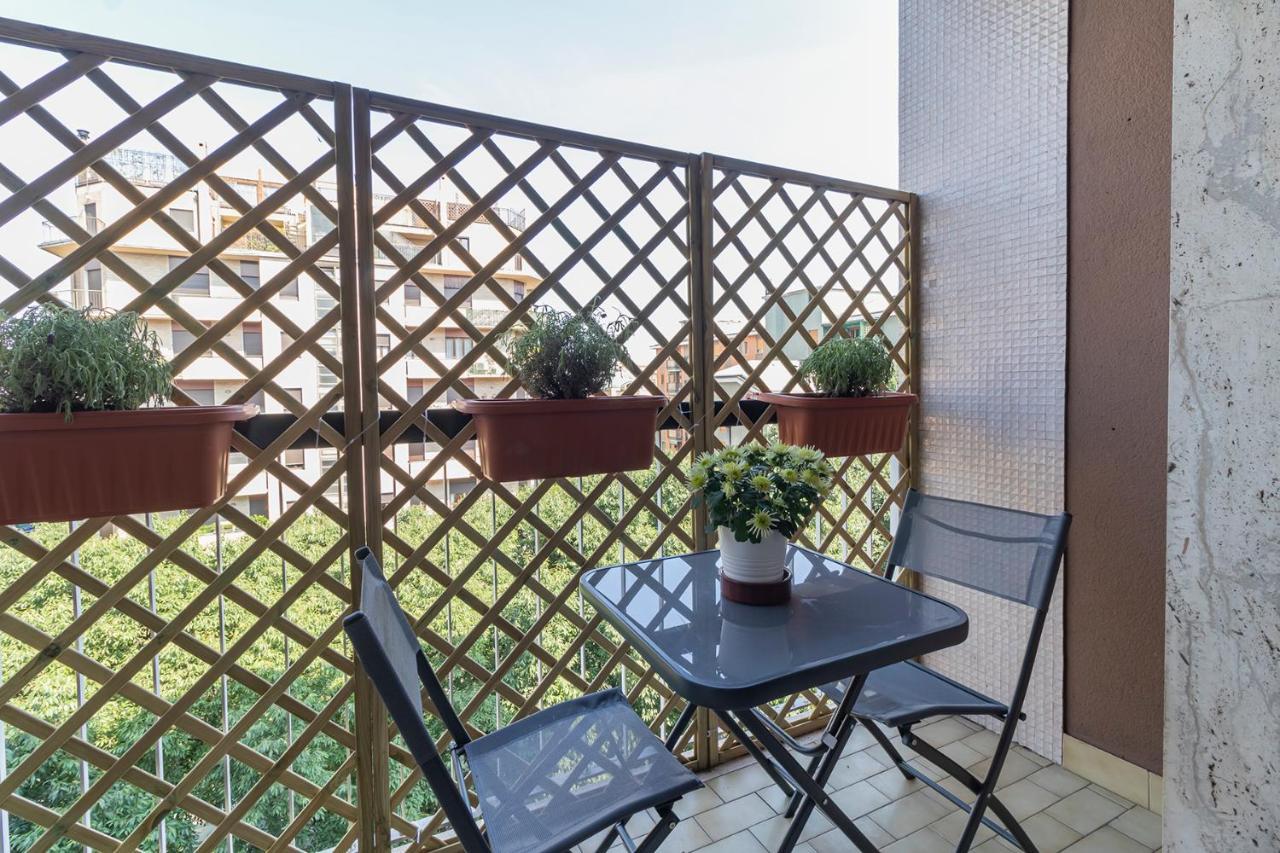 Апартаменти Altido Trendy Flat With Balcony, Easy Access To Milan Centre Екстер'єр фото
